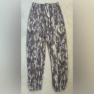 Y2K Oversized Camo Sweatpants, size women’s Large